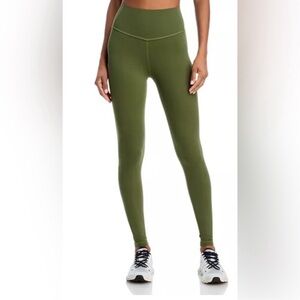 Splits59 Green Airweight Full Length Leggings Size M
